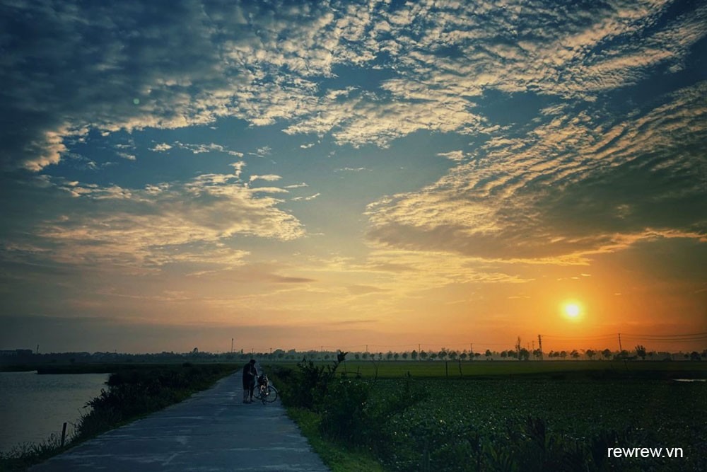 Easy Rider Dalat Motorbike Tour to Hoi An - Sunset